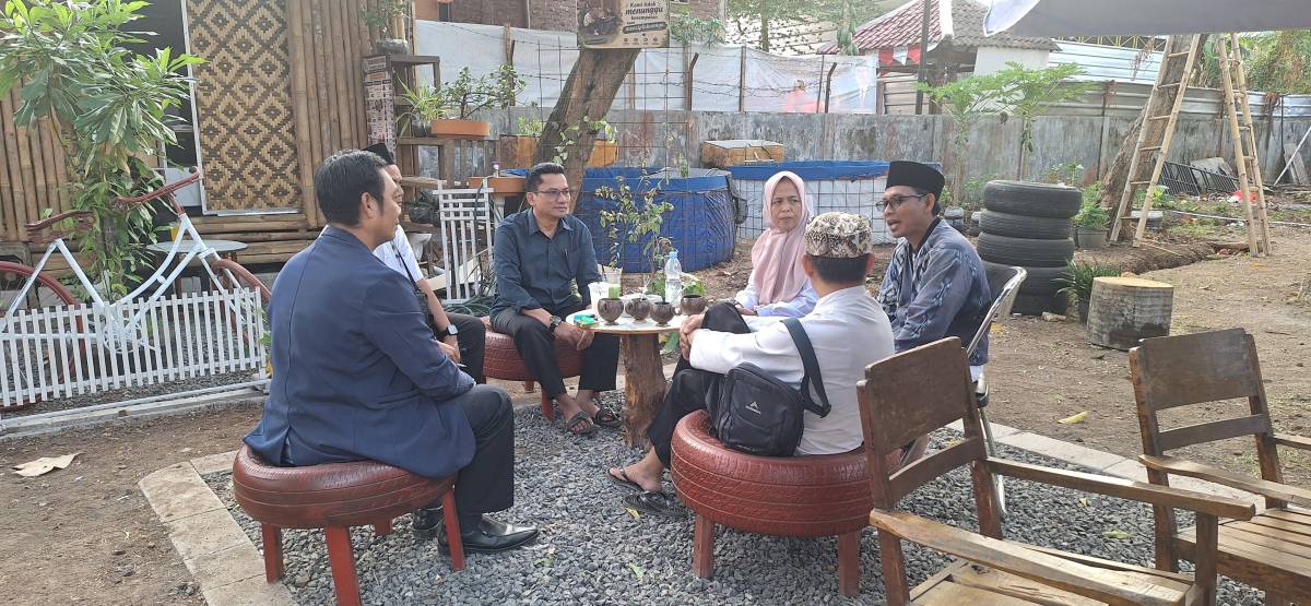 Camat Lemahabang Kenalkan Saung Kreasi Difabel kepada Forum Kerukunan Umat Beragama