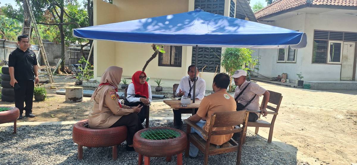 Kemensos Sukabumi Tinjau Saung Kreasi Difabel Lemahabang, Dorong Ekonomi Sirkular Berbasis Limbah, Maggot dan Ayam Petelur
